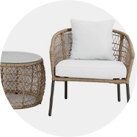Tables / Chairs