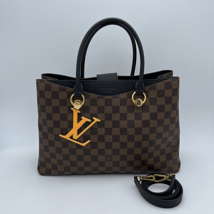 Coquette: Marc Jacobs and Louis Vuitton
