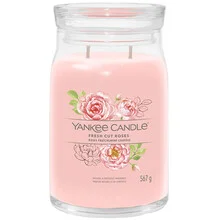 Yankee candle signature scented candle fresh cut roses 567 g