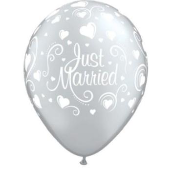 6 11" Just Married Hearts Balloons - Silver