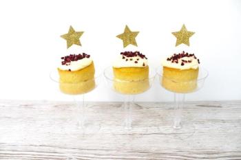 Topos de Cupcake Estrelas - Ouro Anniversary House