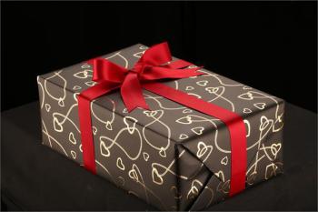 Rollo de papel de regalo de hilo con corazón - Fondo negro XiZ Party Supplies