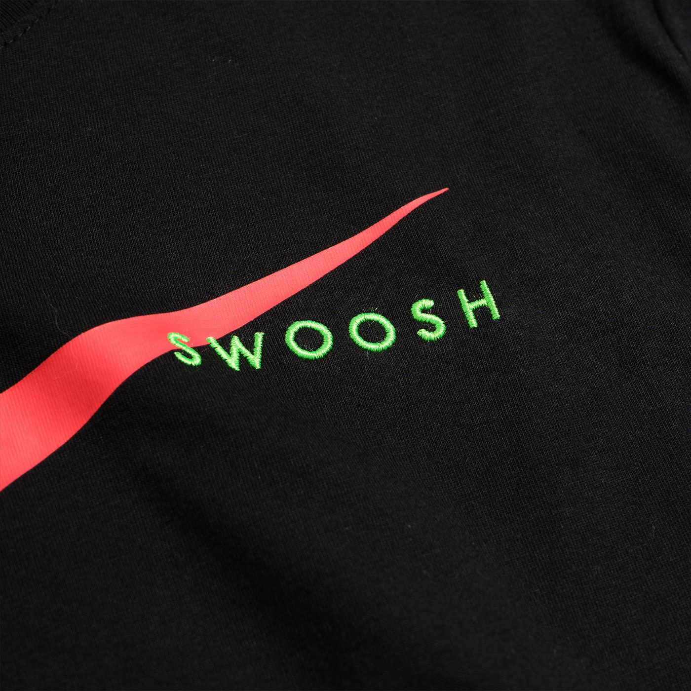 T-Shirt NIKE NSW Swoosh T-shirt Black for Man | CU7278-011 | XTREME.PT